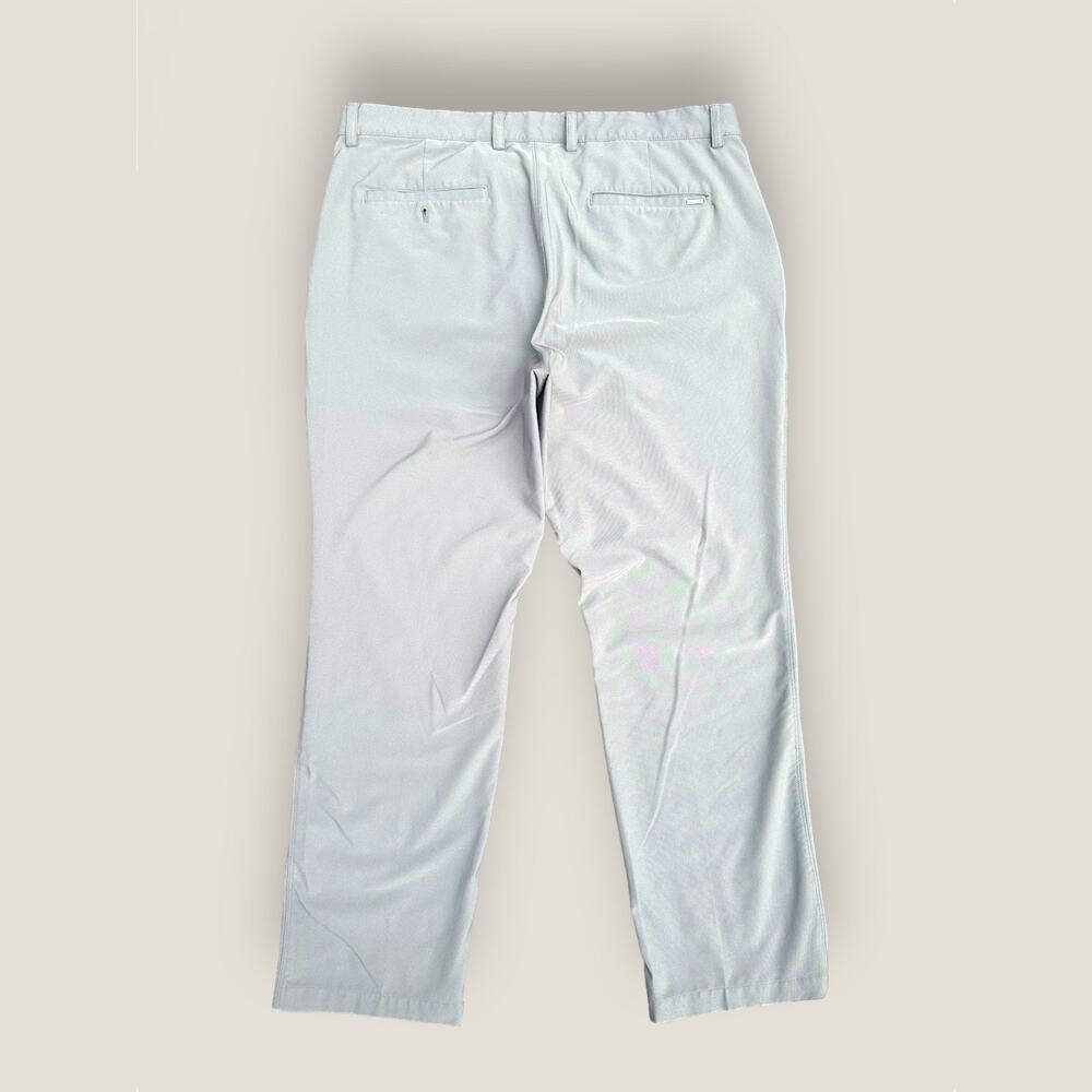 Greg Norman Men’s Golf Performance Gray Flat Front Pants Size: 36x30 - Picture 2 of 5